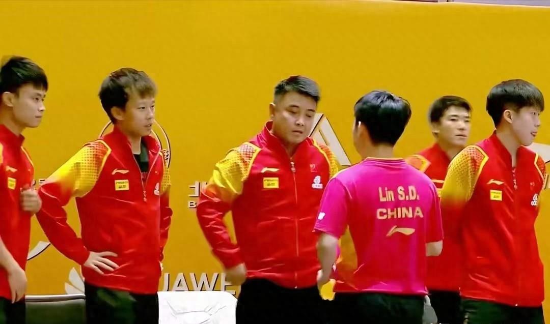 德国乒乓球队完胜英国乒乓球队，王皓关键制胜