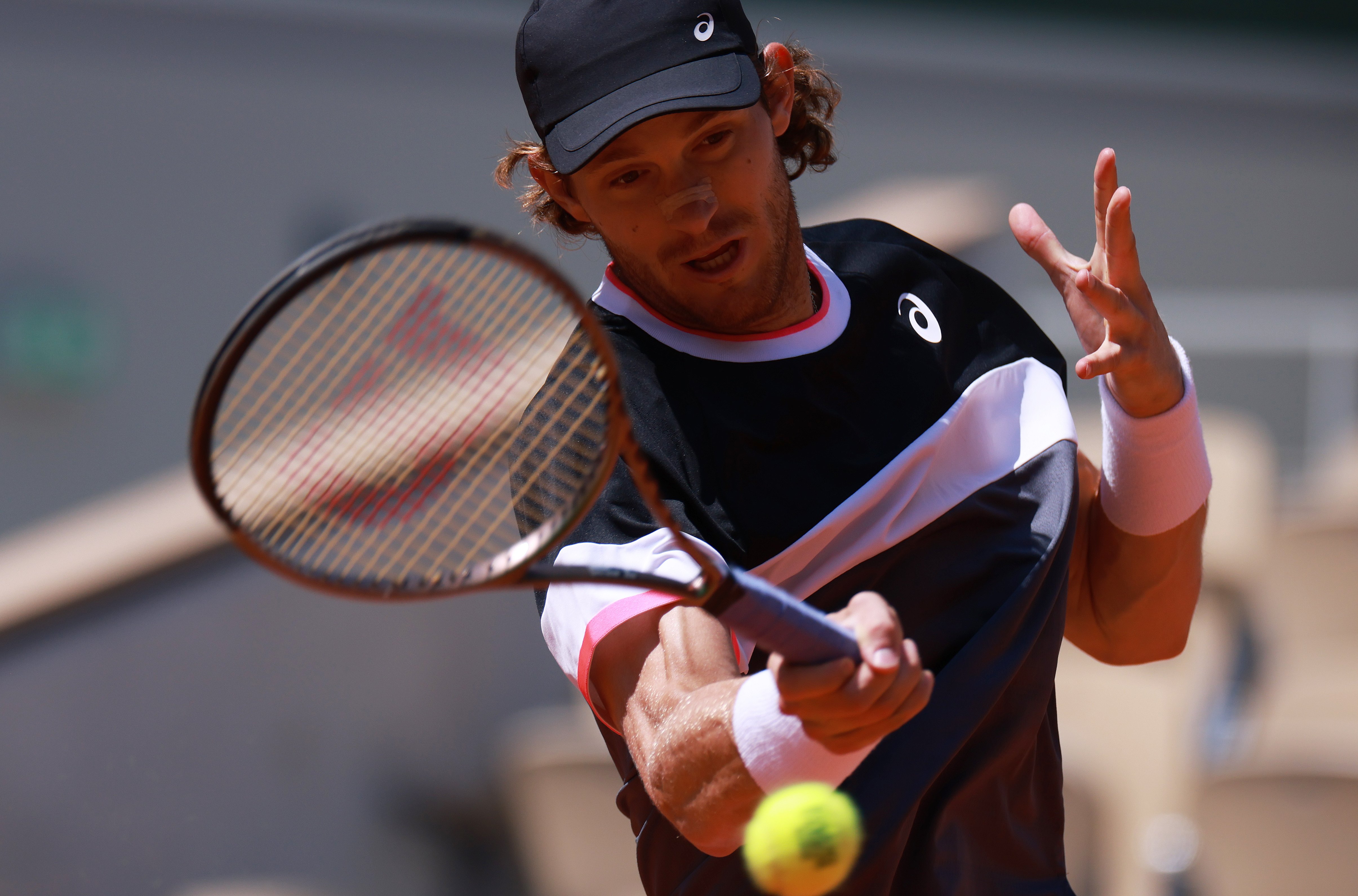 法网完胜年终总决赛，鲁德惊艳四座