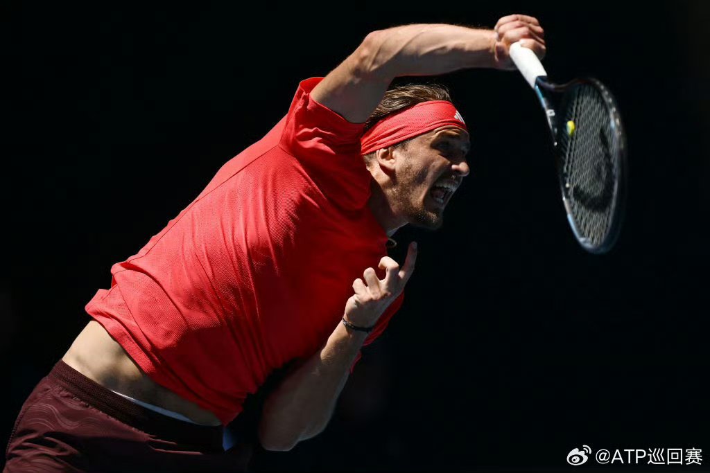 年终总决赛轻取戴维斯杯，兹维列夫统治全场