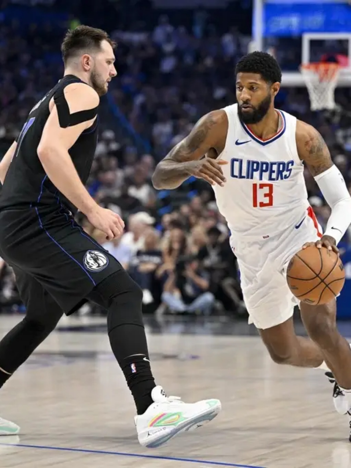 勇士险胜76人，乔治带队取胜