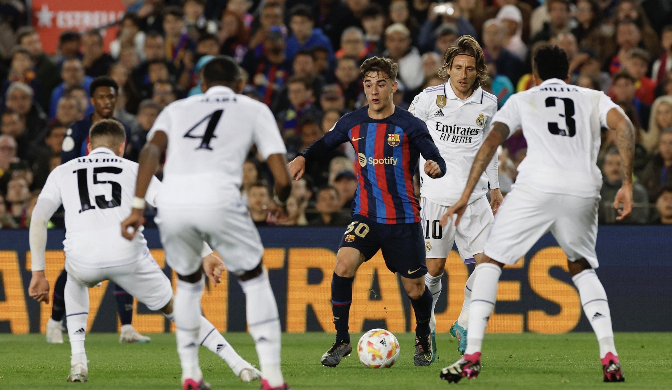 克罗地亚爆冷皇马，本泽马完成帽子戏法