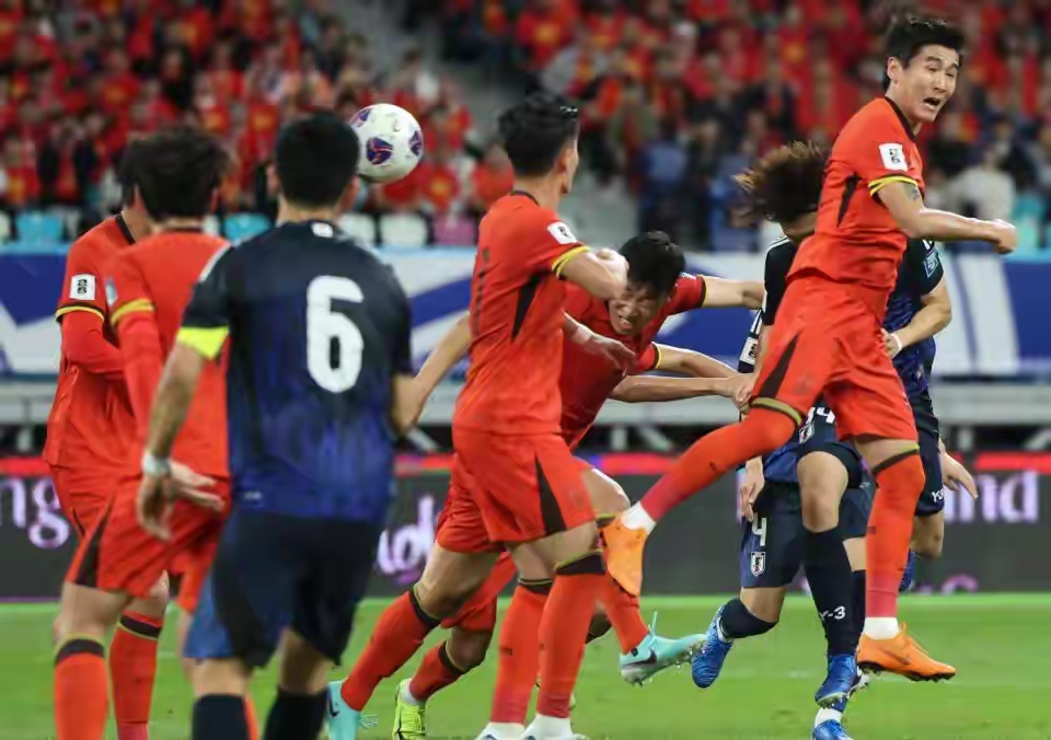 足球盛会势不可挡，球员风云际会谁主刀？