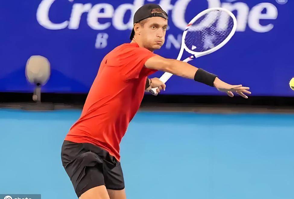 英国网球队翻盘日本网球队,兹维列夫三分雨点燃全场 英国网球队翻盘日本网球队,兹维列夫三分雨点燃全场