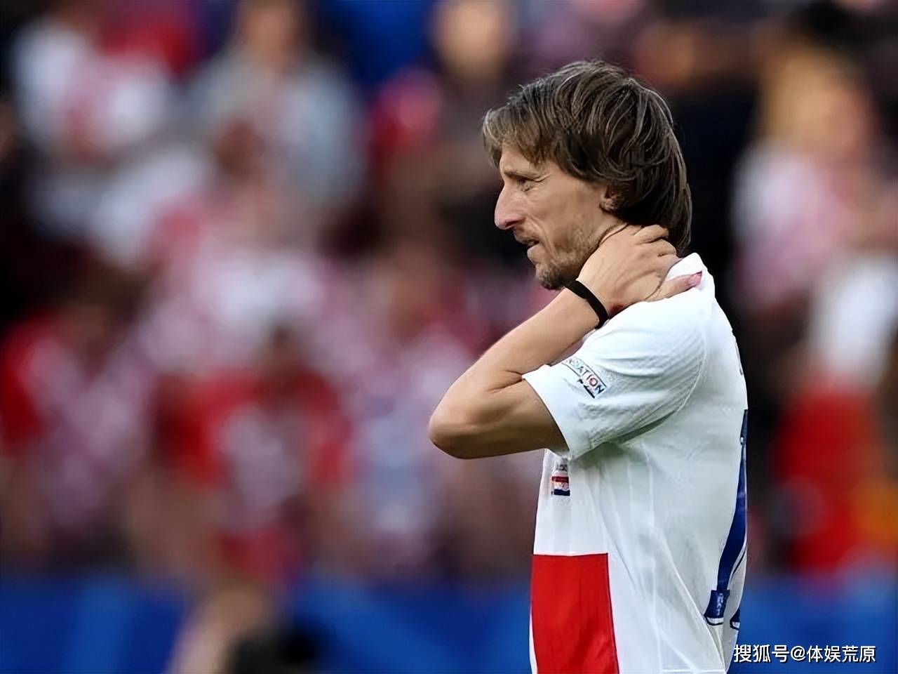 欧洲杯半决赛即将打响，四强争夺正酣