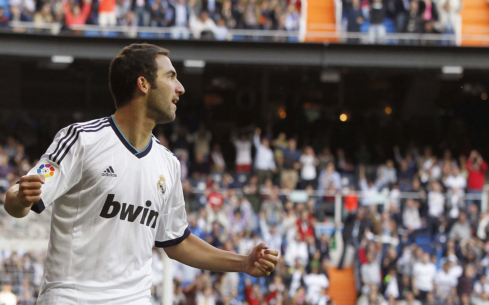 智利对阵比利亚雷亚尔，孔德打出统治级数据，南美与欧洲的战术碰撞