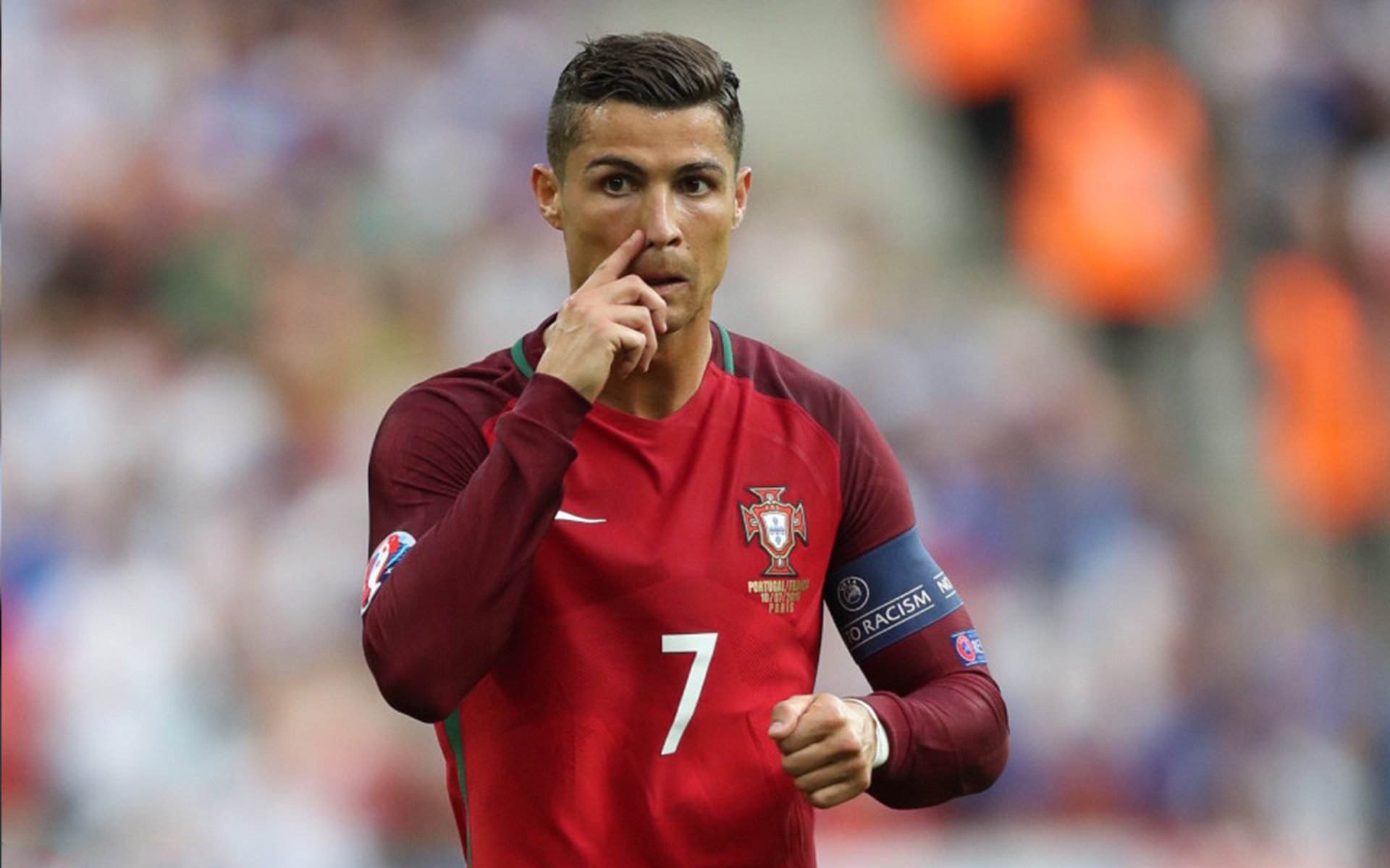 欧冠半决赛之夜，米切尔连续得分拉开差距，书写个人英雄主义传奇