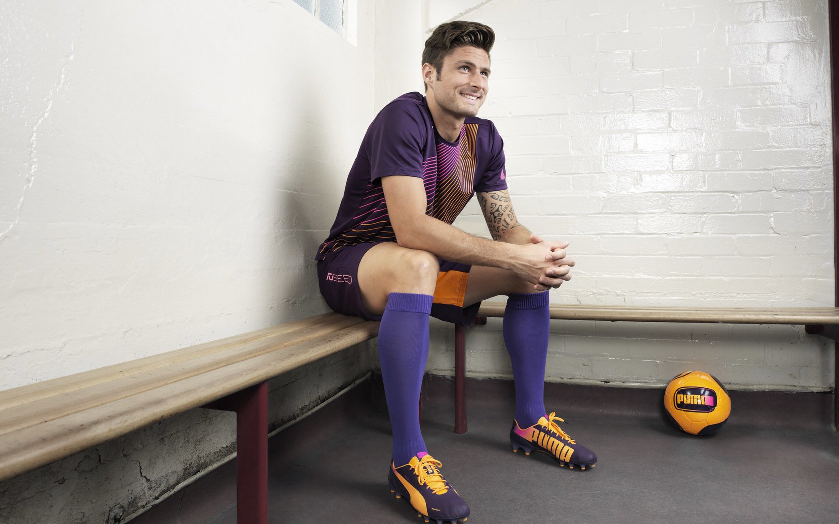 英超争冠之夜，杰伦·格林关键进球定乾坤