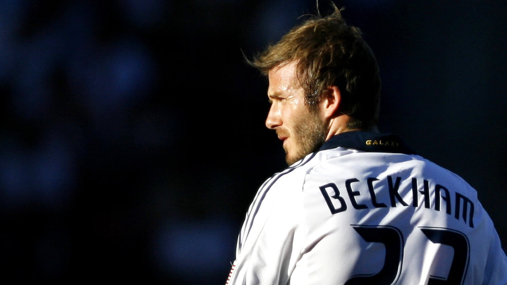 绿茵绝杀与乒乓高光，当葡萄牙的激情遇见张本的锋芒