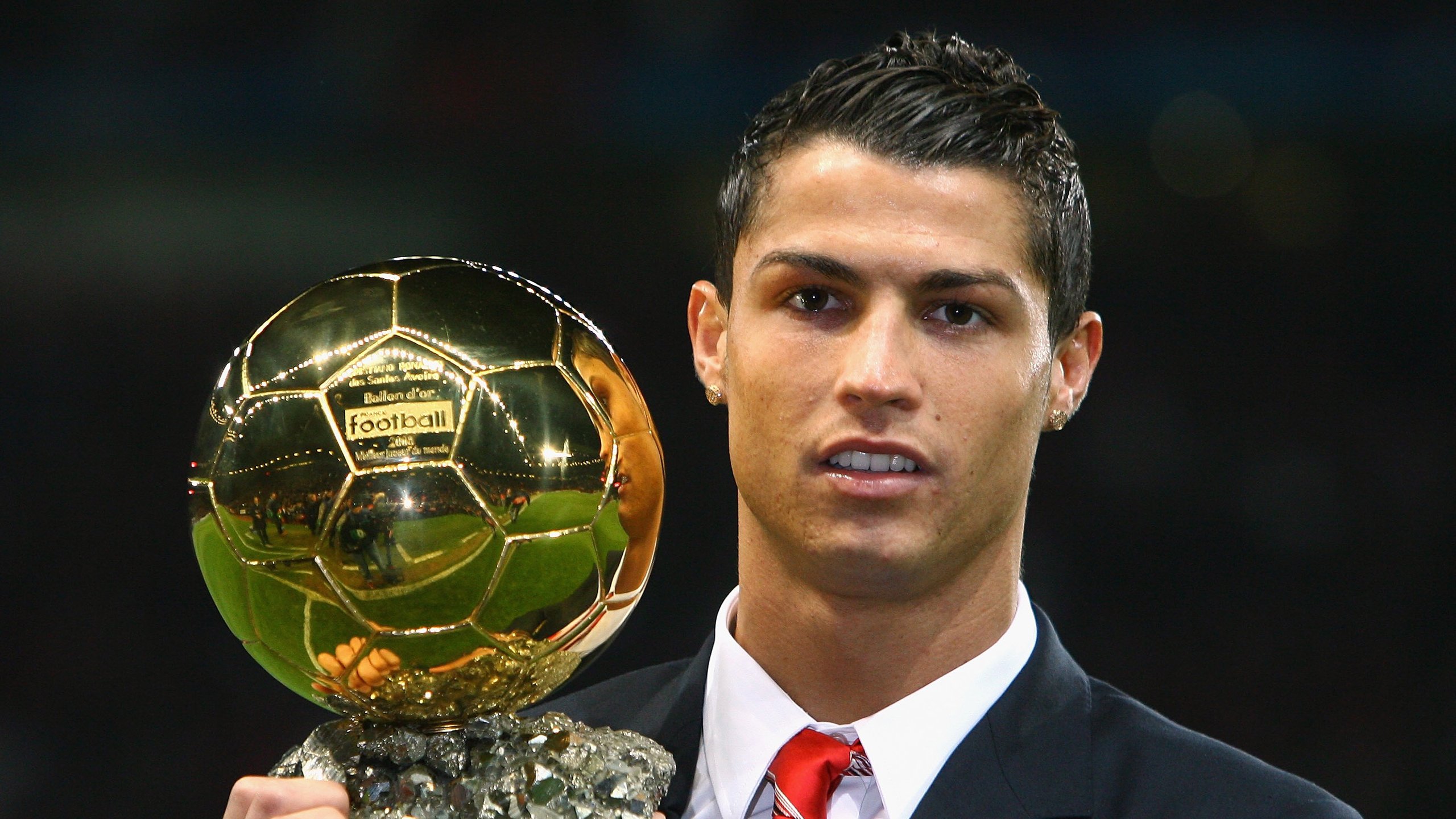 篮球新秩序，广东队跨洋碾压雄鹿，浓眉哥领军定义胜利新范式